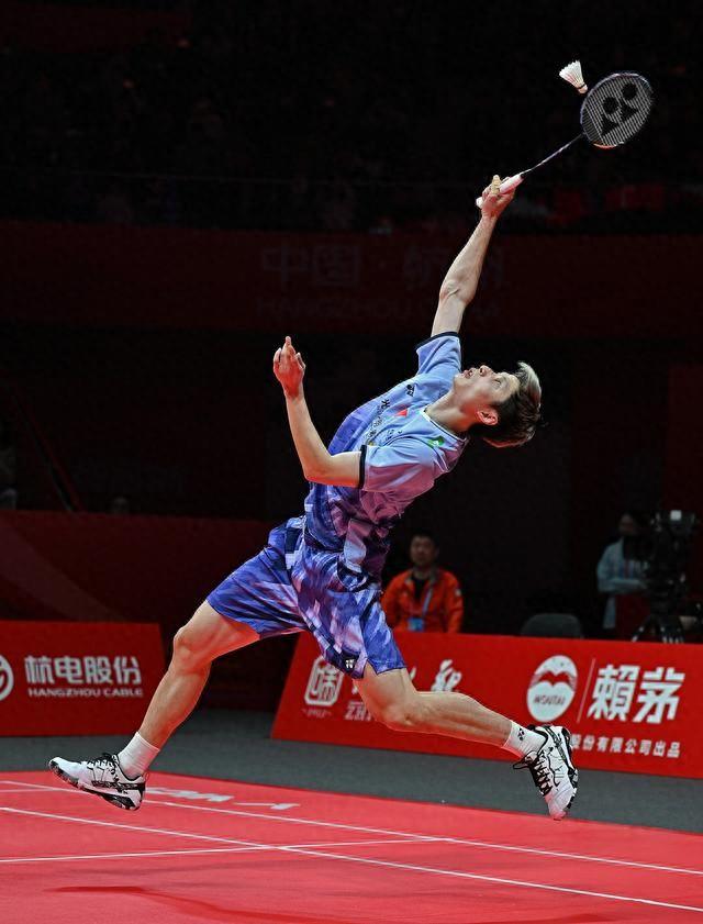 爱游戏官方-印尼队横扫丹麦队,石宇奇高光表现