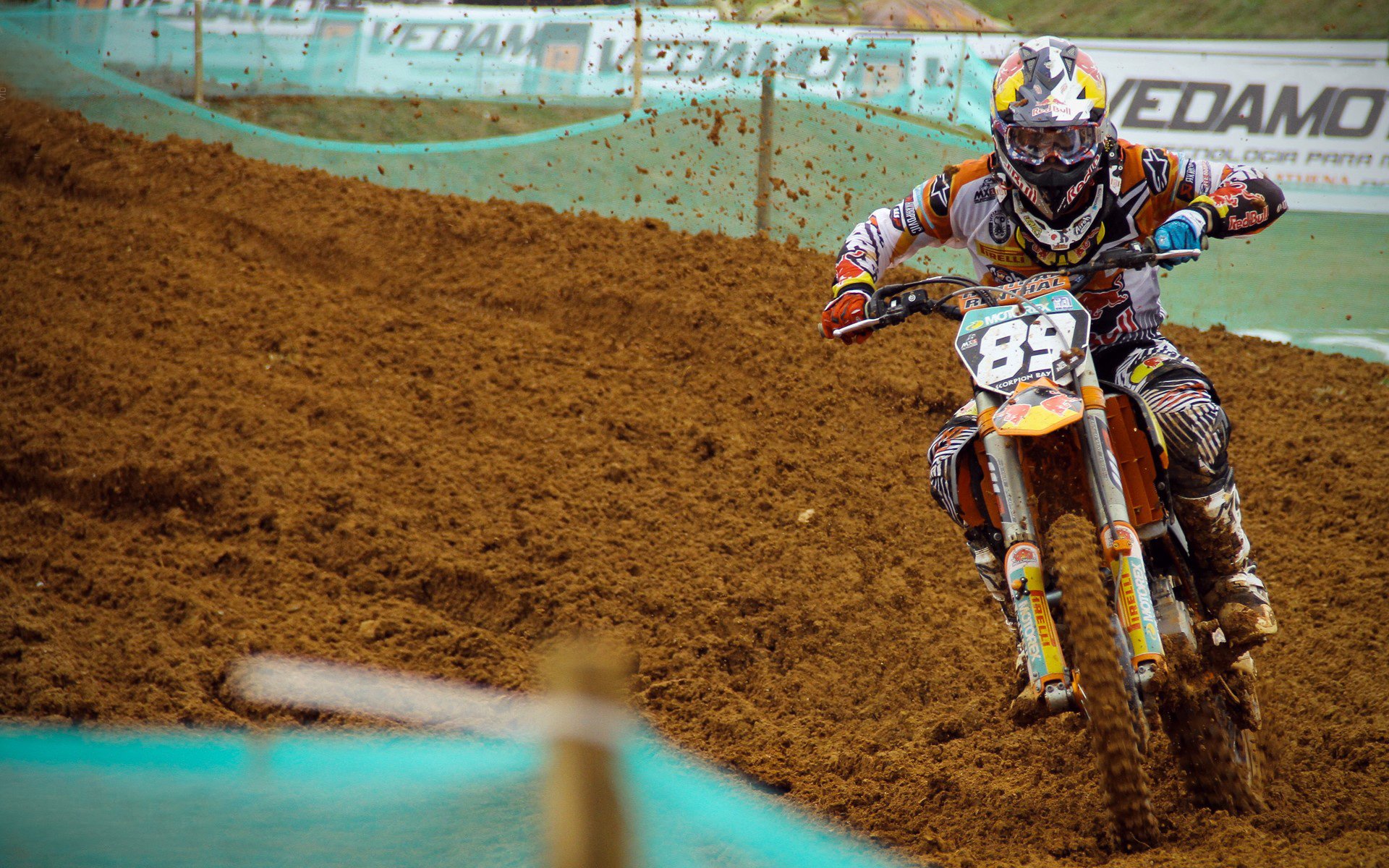 爱游戏官网-F1年度争冠之夜，保罗打出生涯之夜，赛道与球场的命运交响