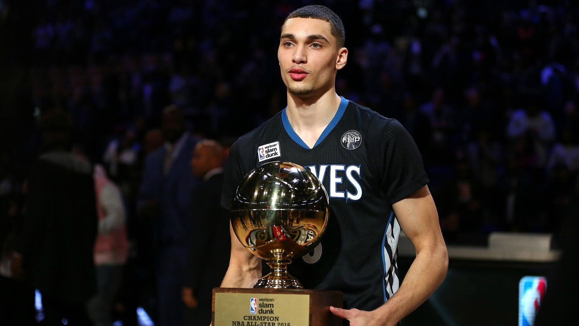 爱游戏tv-霍勒迪里程碑之夜，当吉林的雪遇上圣安东尼奥的河